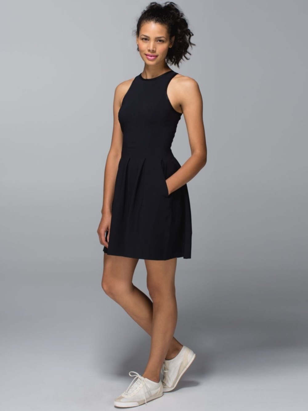 Lululemon Here To There DressBlack / (First Release) women’s  4